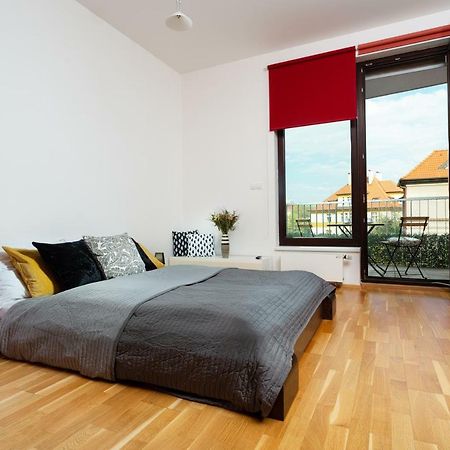 Prague Days - Family 2Bdr Apt - Garage Parking - Balcony Buitenkant foto