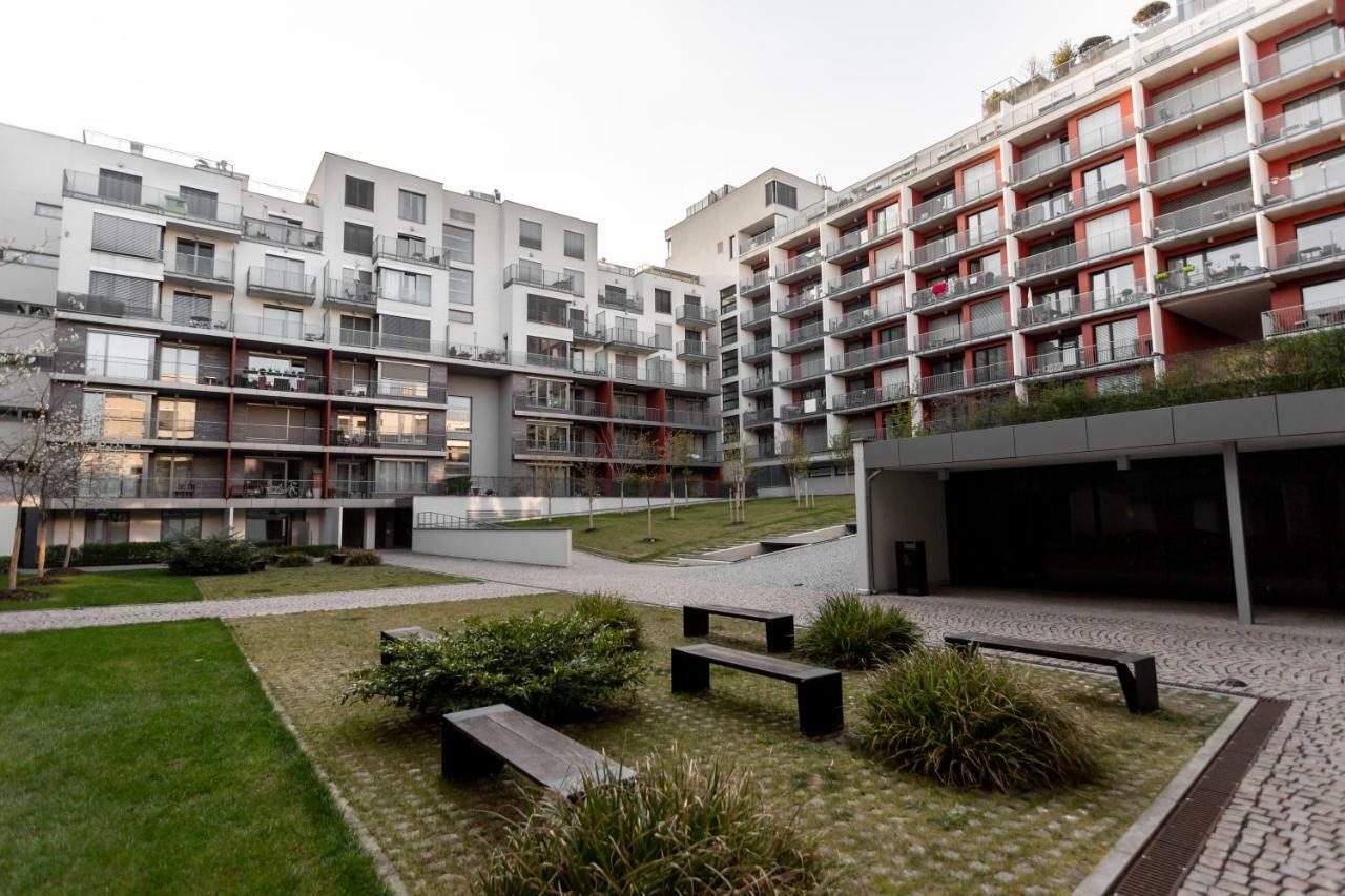 Prague Days - Family 2Bdr Apt - Garage Parking - Balcony Buitenkant foto